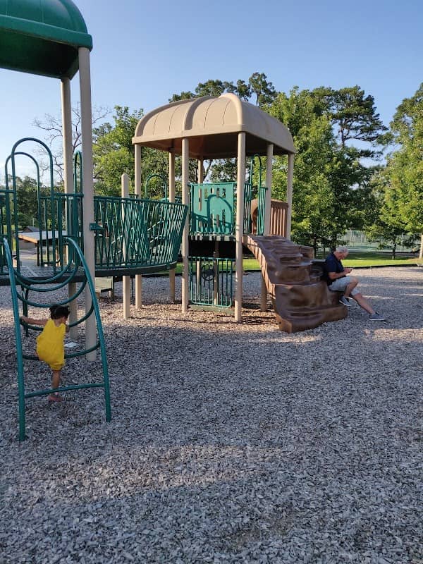 Althaus Park Pavilion - Image 1