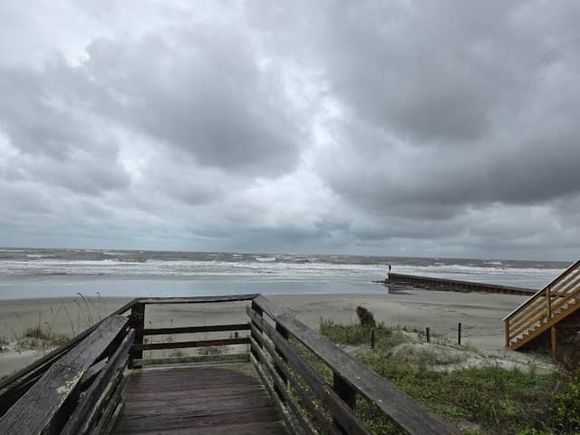 Public Beach Access - 7th St E - Image 1