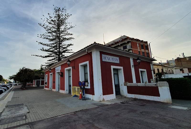 Antigua Estación De Trenes - Image 1