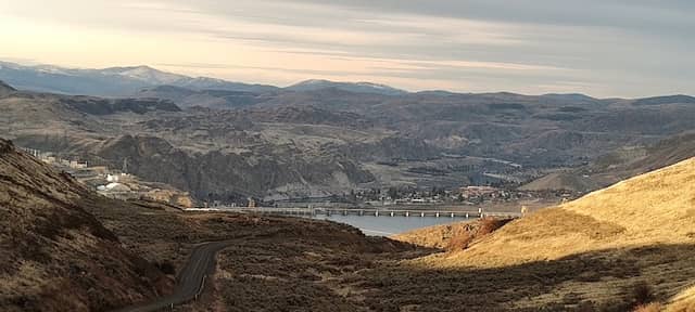 Grand coulee Hill Road - Image 1