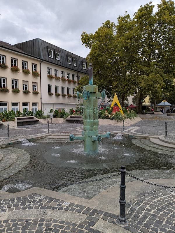 Erkenbertbrunnen - Image 1
