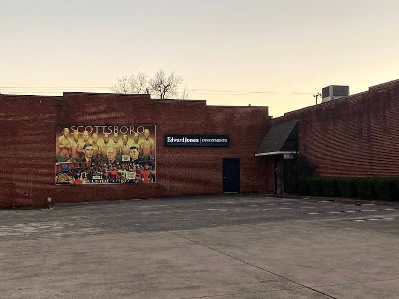 Scottsboro Boys Mural - Image 2