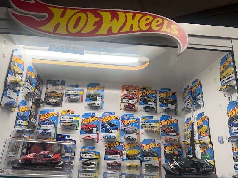 HotWheels Diecast & Model planes - Image 1