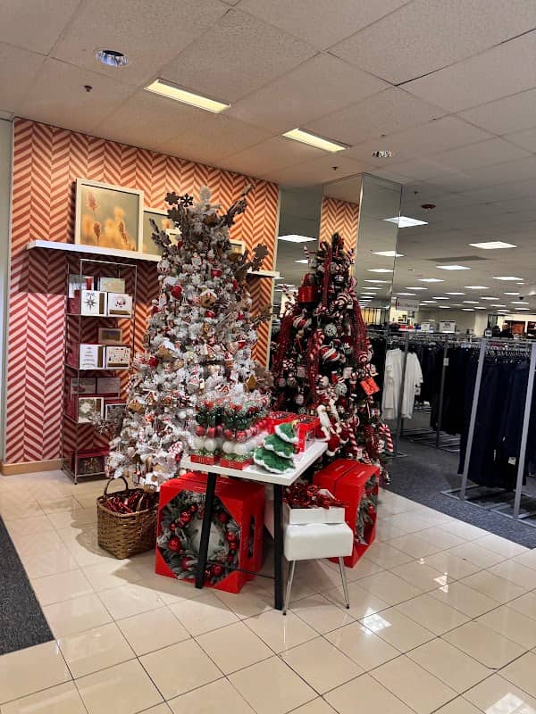 Huntington Mall - Image 2
