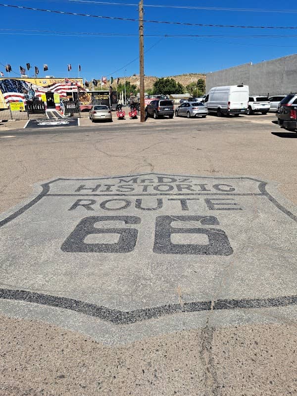 Kingman Route 66 Arch - Image 2