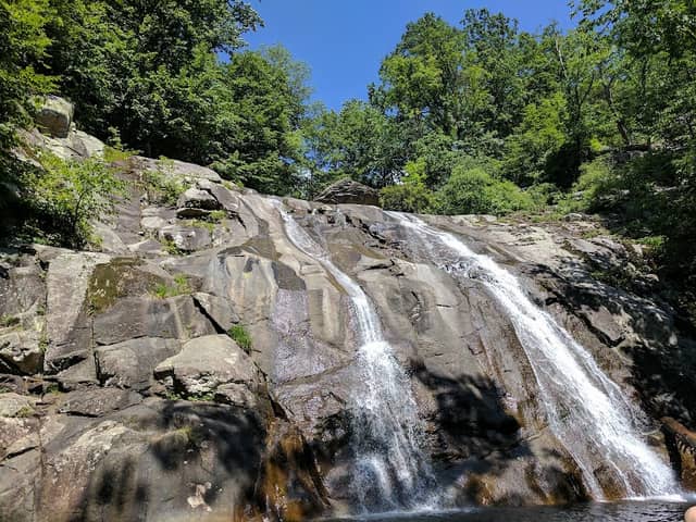 Lower Whiteoak Canyon Parking Lot - Image 2