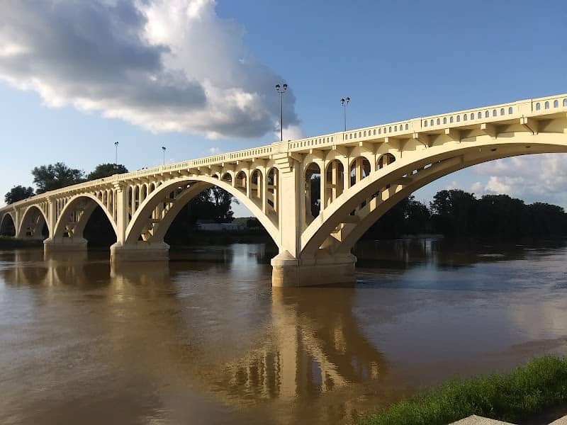 Lincoln Memorial Bridge - Image 1