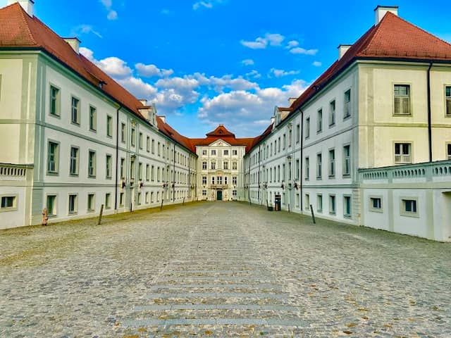 Hirschberg Castle - Image 1