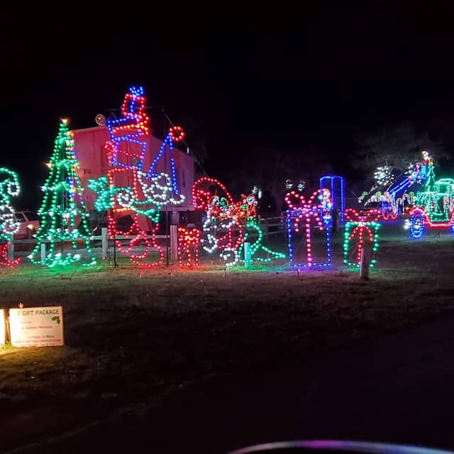 Cuero's Christmas In The Park - Image 2