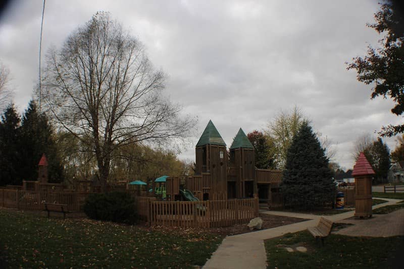 River Walkway Park - Image 2