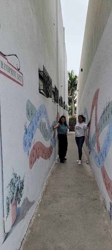 Handprint Alley - Image 3