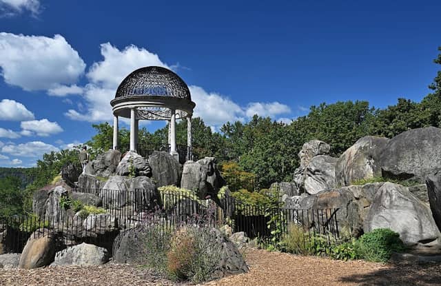 Temple of Love - Image 4