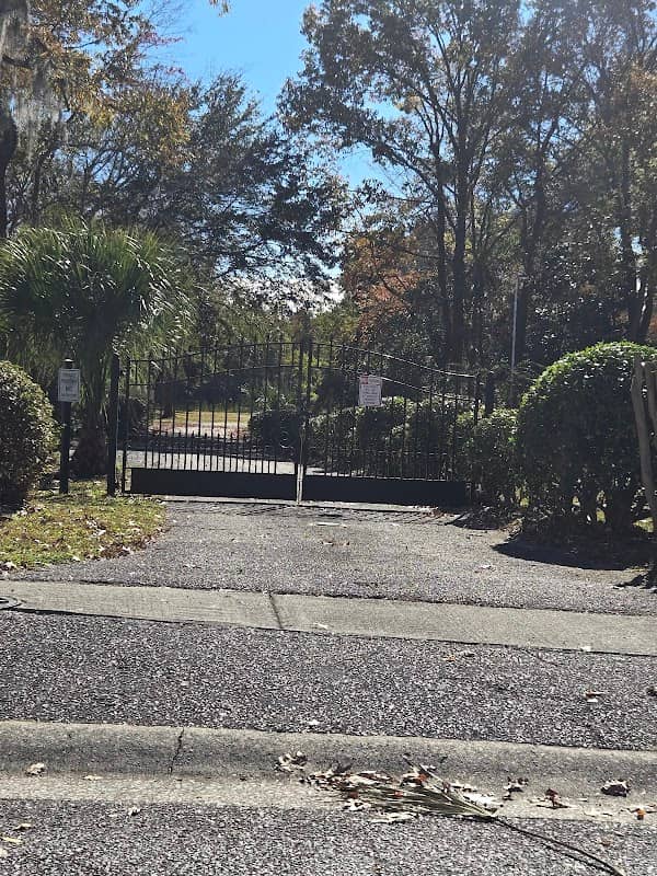 Lakeview Park - Image 1