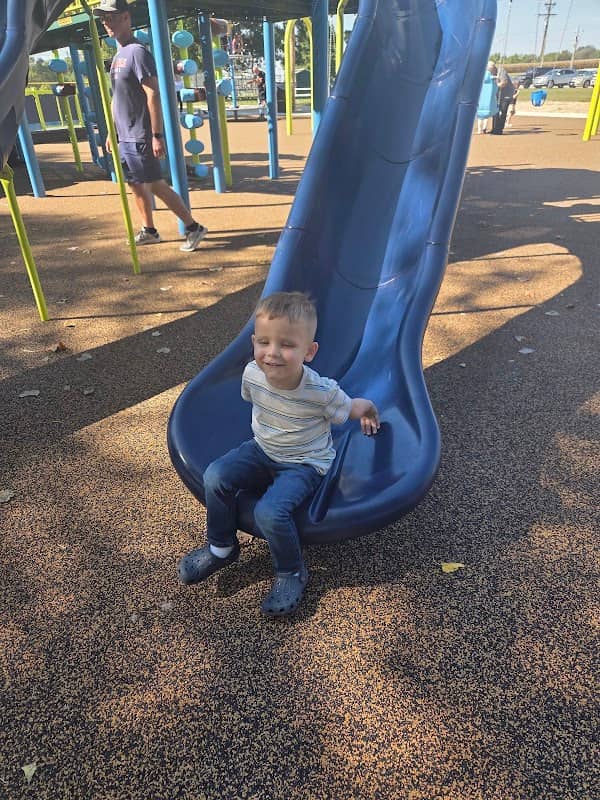 Wavering Park - Image 2
