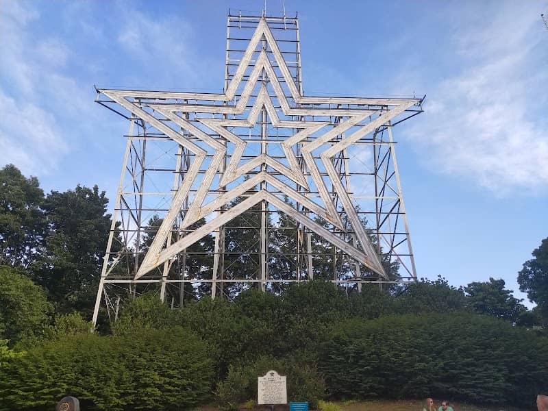 Mill Mountain Park - Image 1