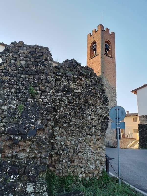 Castello di Capraia - Image 2