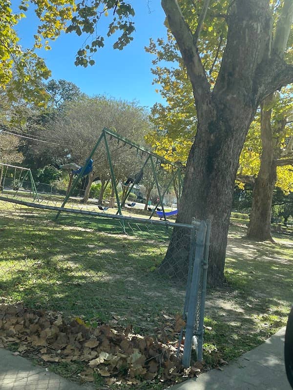 Crombie Community Circle Park - Image 1