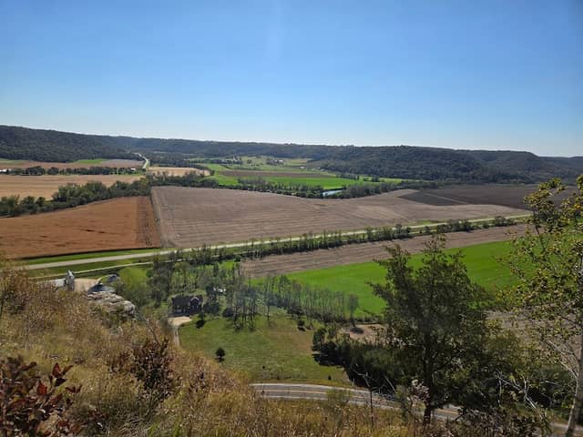 Magelssen Bluff Park - Image 1