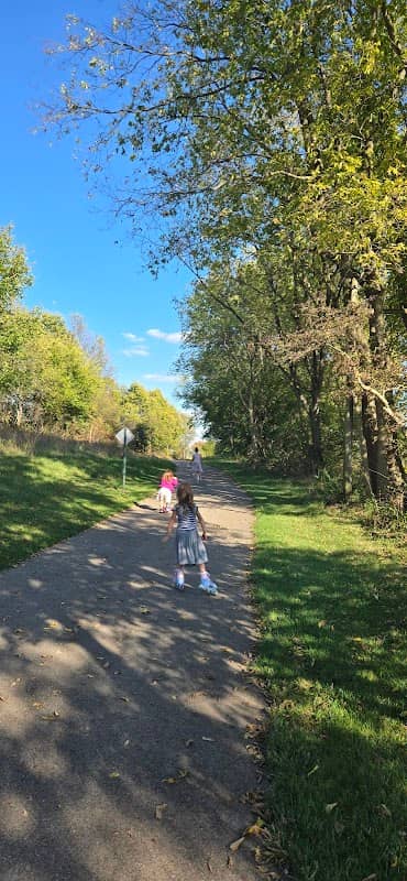 Indiana-Ohio trail parking - Image 1