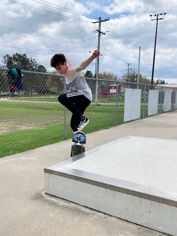 Aitkin Skateboard Park - Image 2