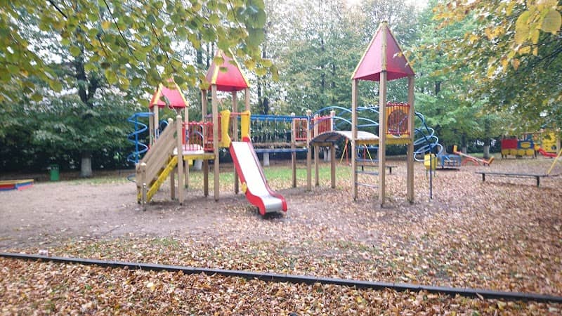 Parkovaya Zona Dlya Otdykha Detey I Vzroslykh - Image 1