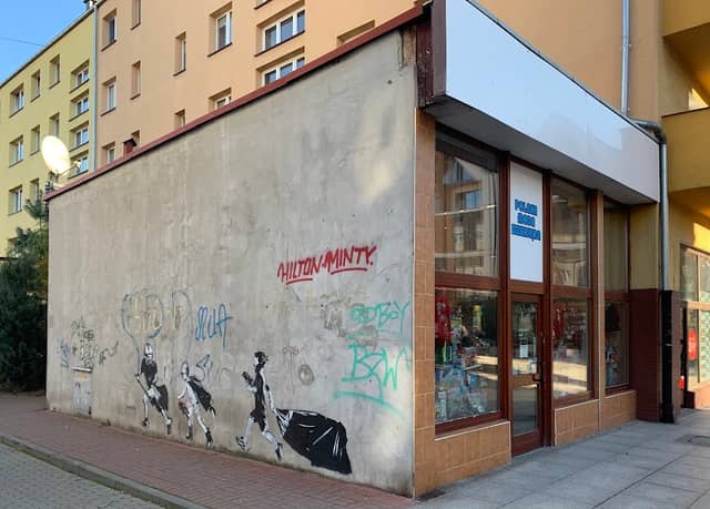 Mural Vanesth (skok na zabawkowy) - Image 1