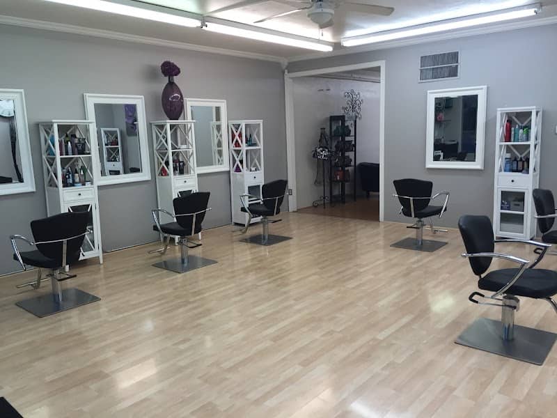Mane Attraction Salon - Image 1