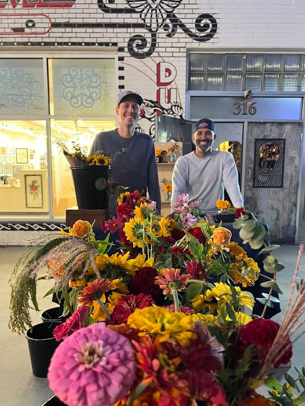 Mae Flowers Farm - Image 1