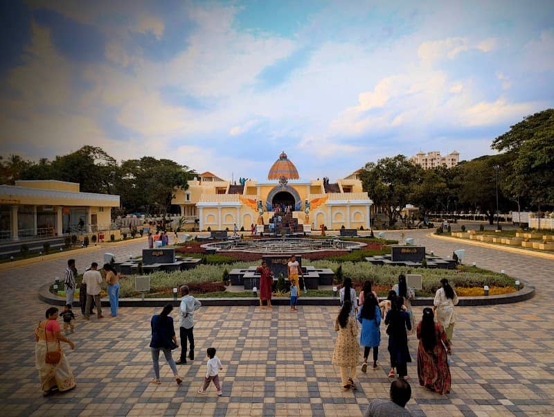 Valluvar Kottam Musical Fountain - Image 3