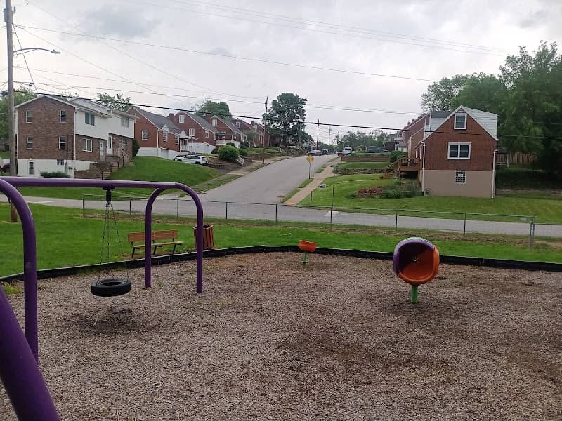 Stark Avenue Park - Image 3