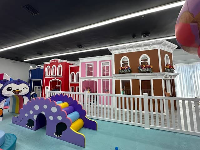 World of Candy Land Indoor playground - Image 2