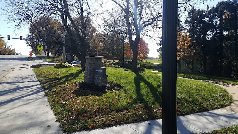 Carroll Plaza - Image 3