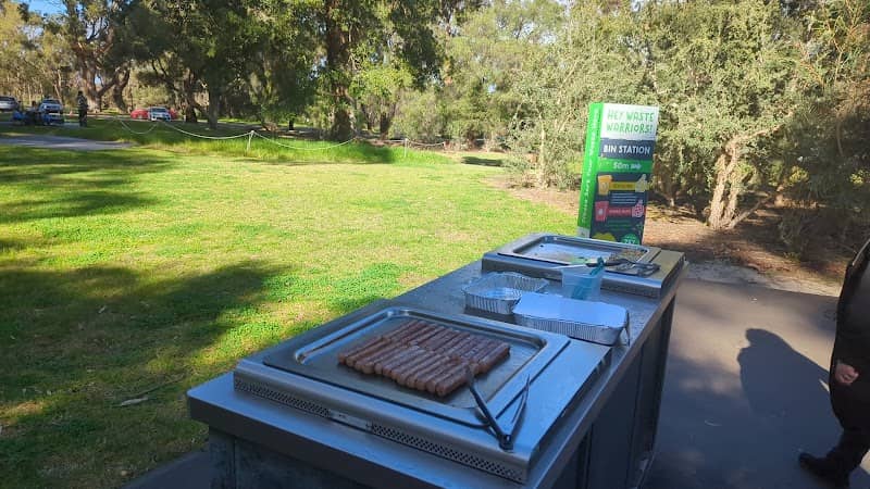 Saw Avenue Picnic Area - Image 3