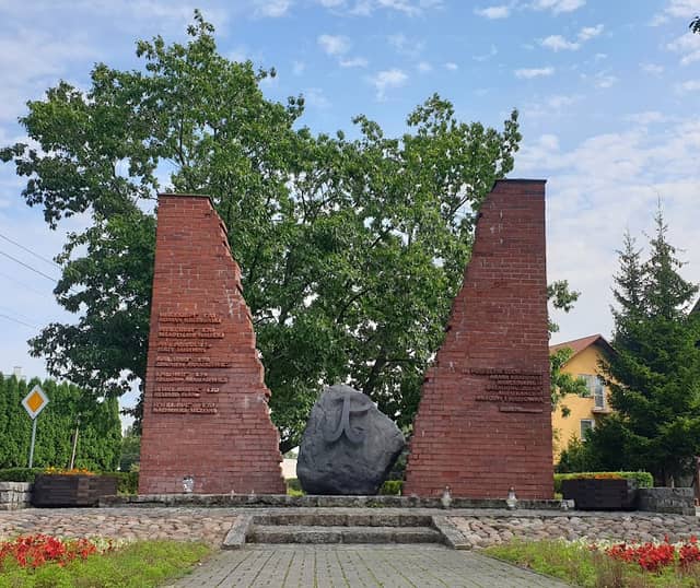 Skwer Powstańców Warszawy - Image 1