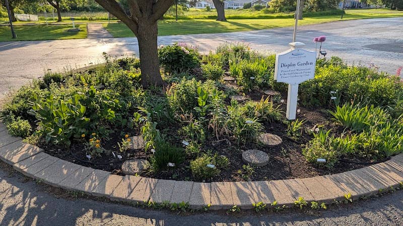 Display Garden - Image 1