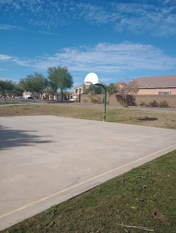 Rosewood Avenue Park - Image 2
