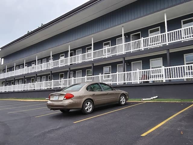 Taneycomo Motor Lodge - Image 1