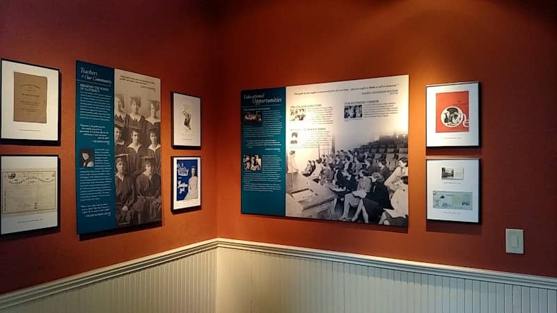 Winnie Davis Hall of History - Image 2