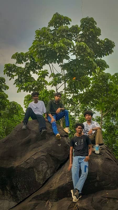 Parambaremkunnu, koottampara - Image 1