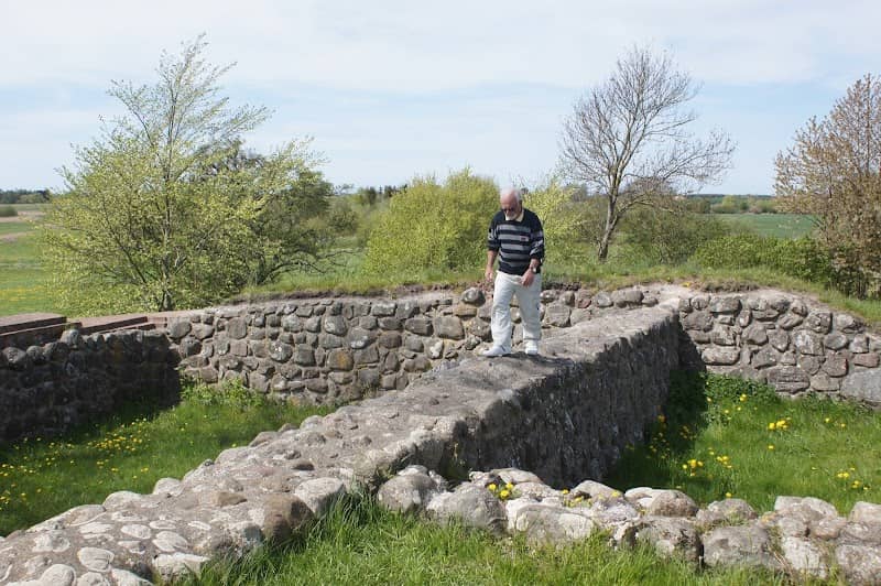 Søborg Slotsruin - Image 1