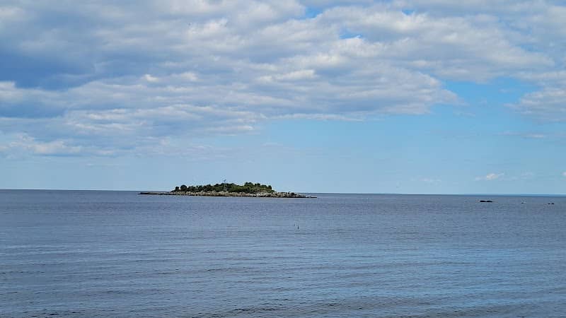 Rock Beach - Image 2