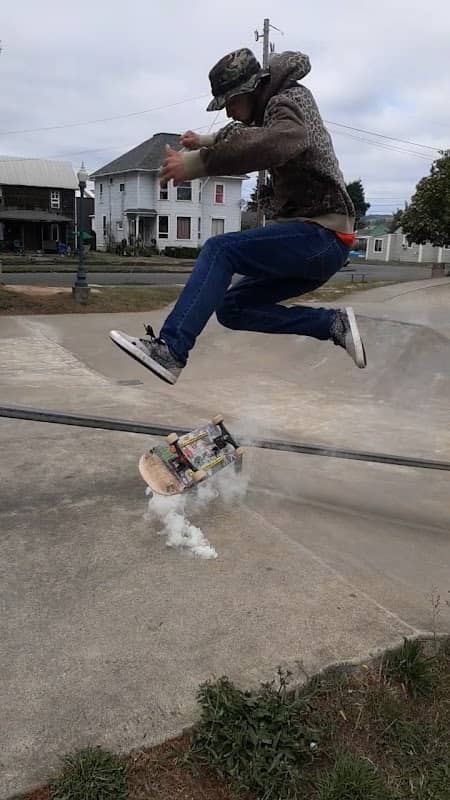 Myrtle Point Skate Park - Image 2
