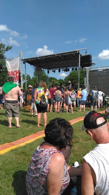 New Martinsville Park & Rec - Image 1