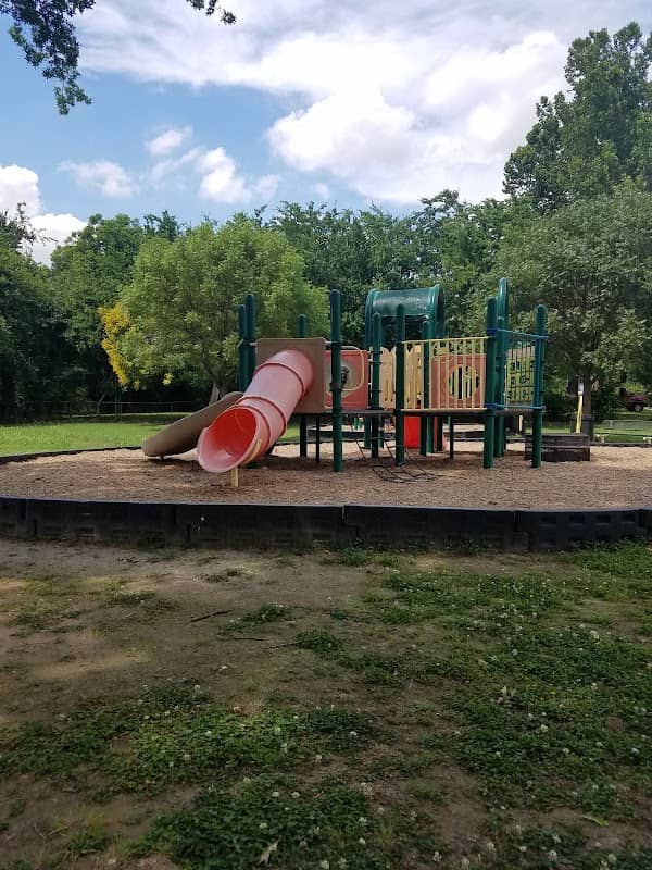 Lions Park - Image 3