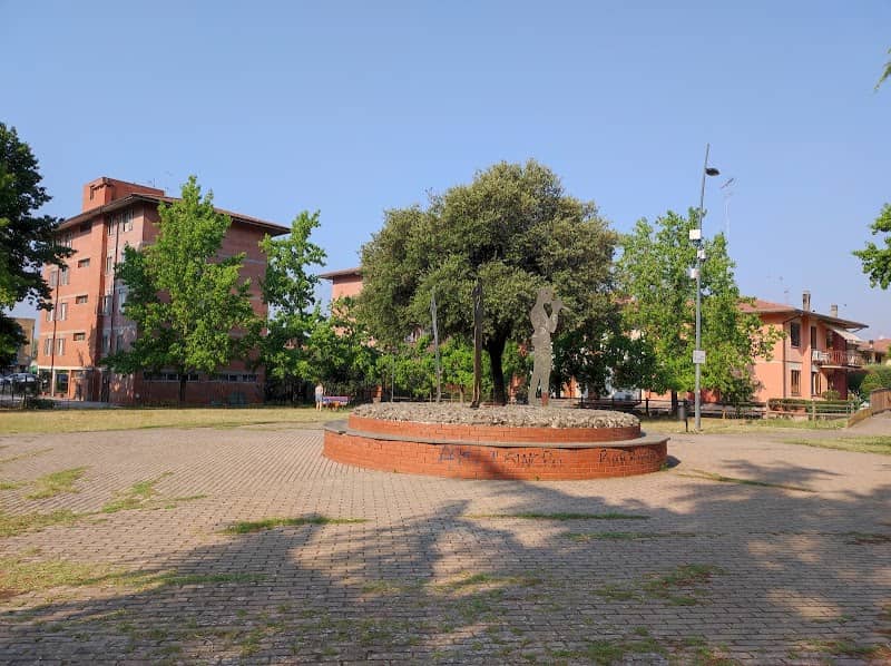 Giardino di Piazza Aldo Moro - Image 2