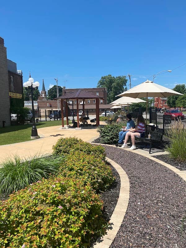 Pattee Plaza - Image 1
