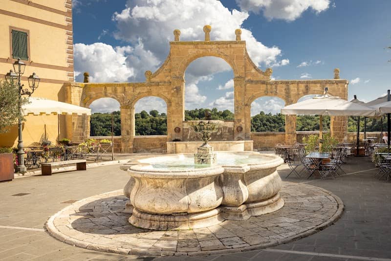 Fountain - Image 1