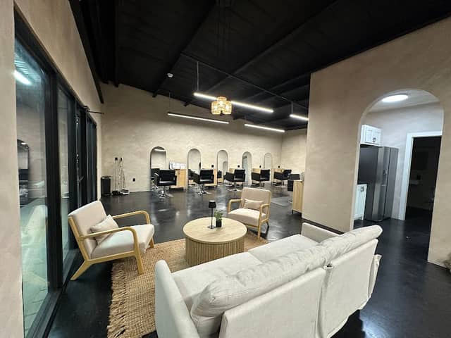 Mane Attraction Hair Salon - Image 1