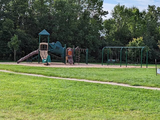 Juza-Oliver Family Park - Image 1