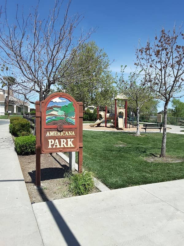 Americana Park - Image 1